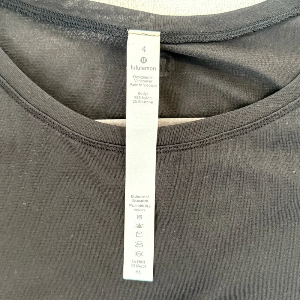 Lululemon To The‎ Point Long Sleeve Black Size 4